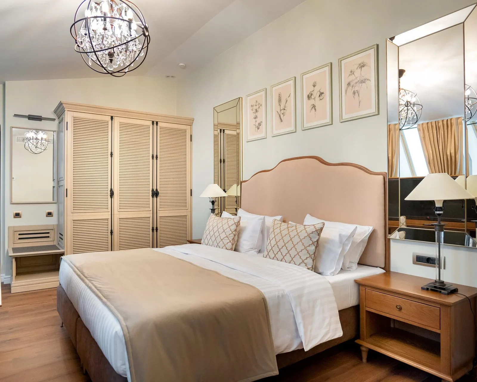 Deluxe Suite