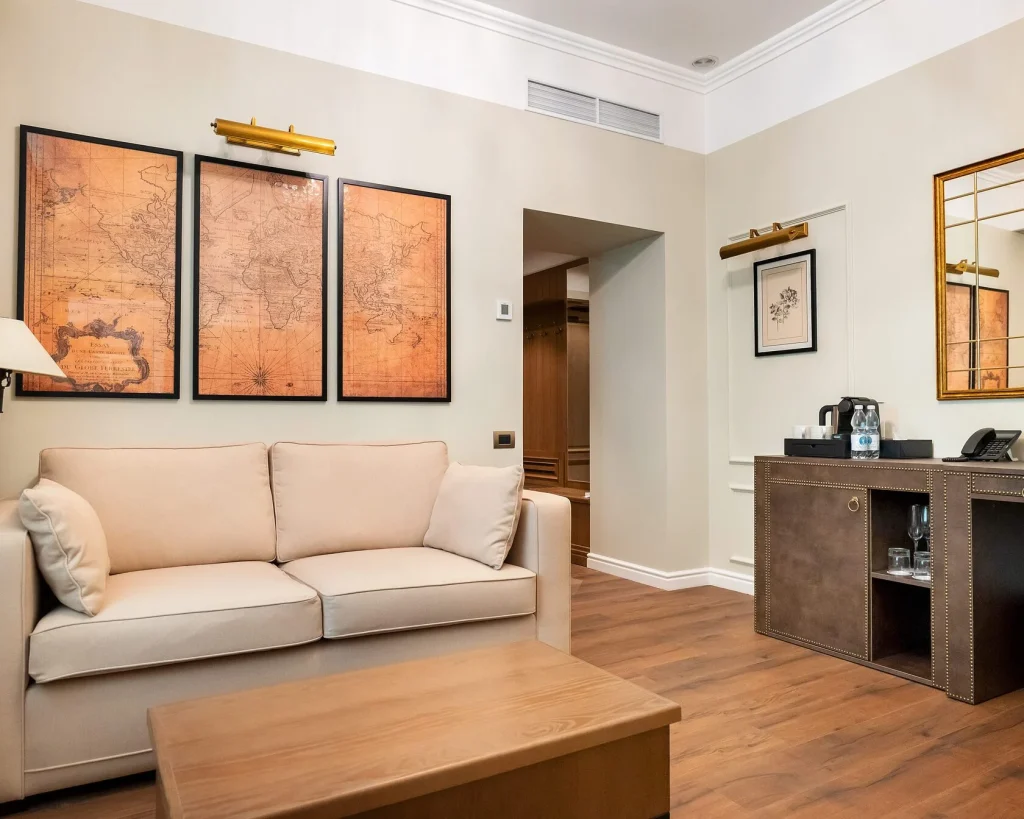 Deluxe Suite, photo 4